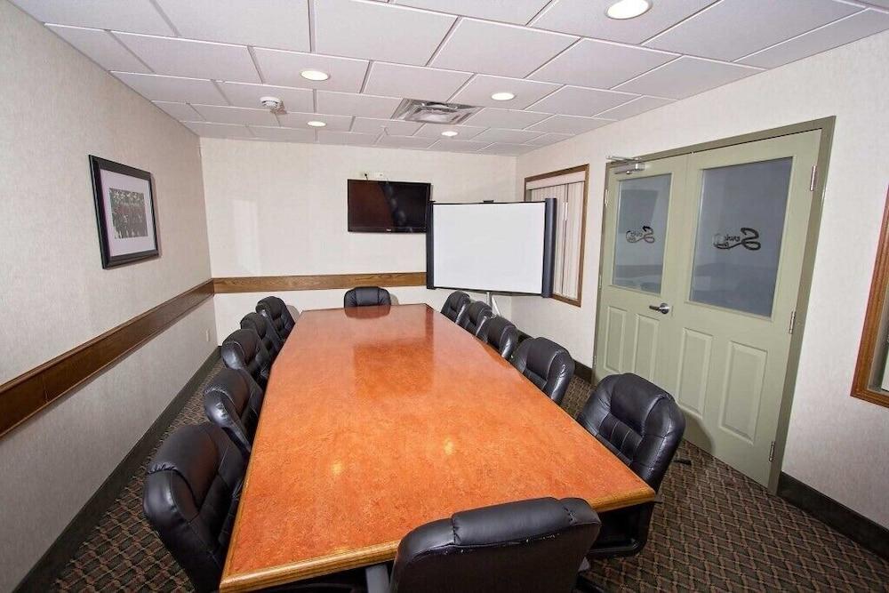 Service Plus Inns & Suites Drayton Valley Buitenkant foto