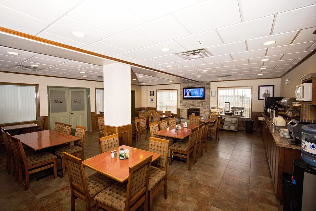 Service Plus Inns & Suites Drayton Valley Buitenkant foto