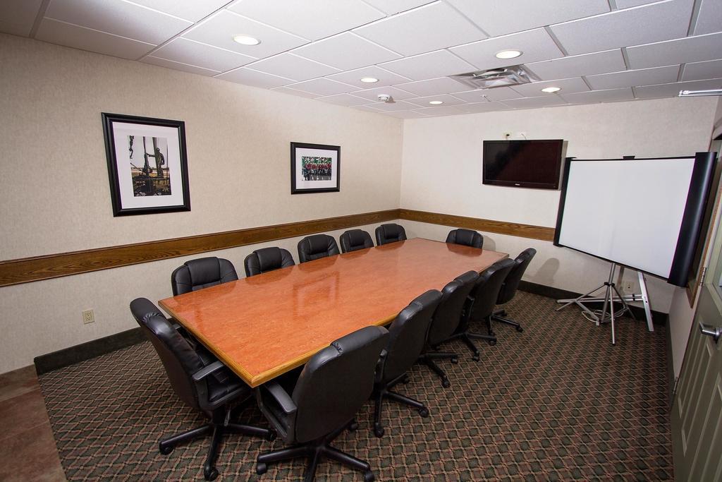 Service Plus Inns & Suites Drayton Valley Buitenkant foto