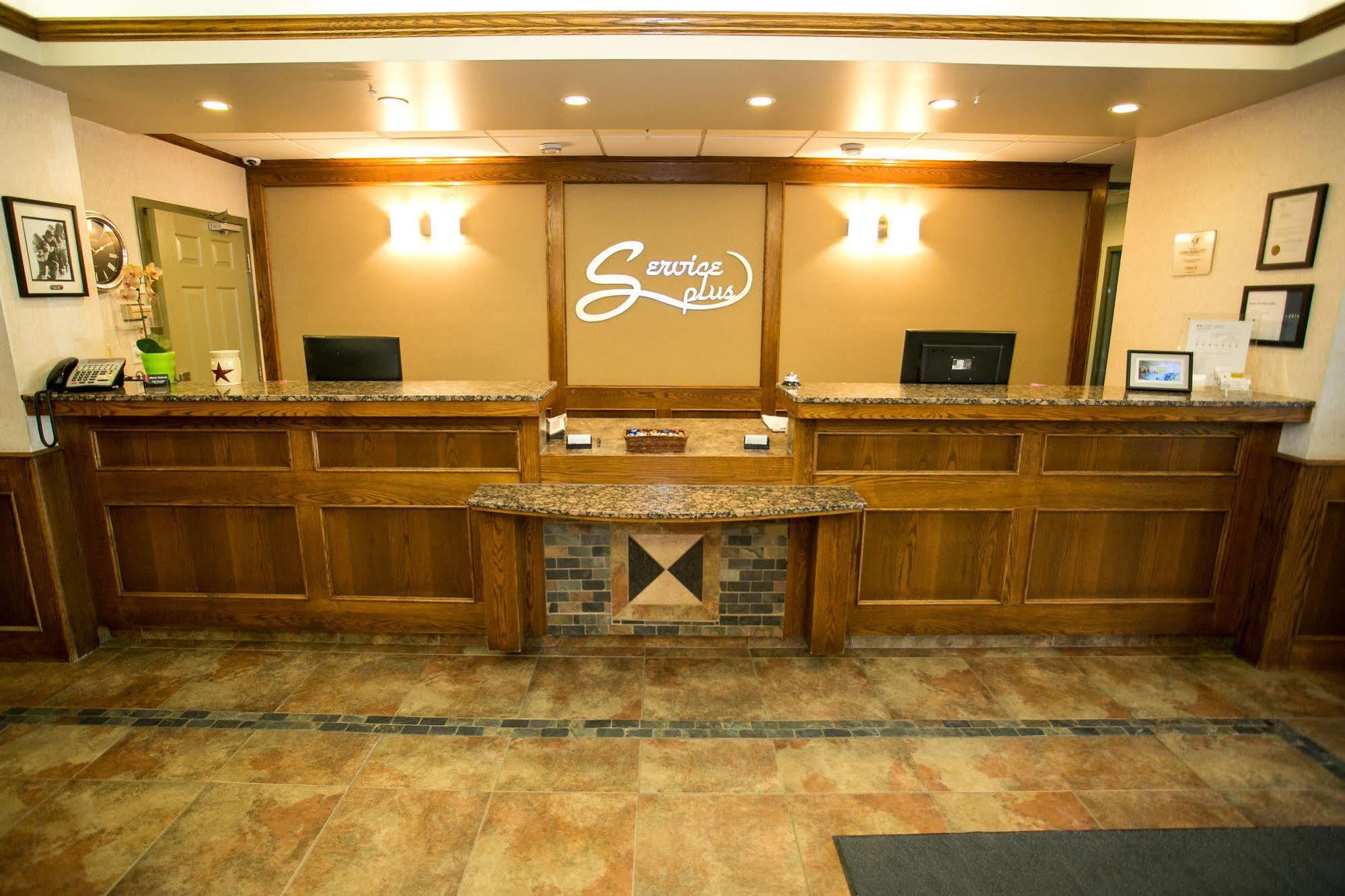 Service Plus Inns & Suites Drayton Valley Buitenkant foto